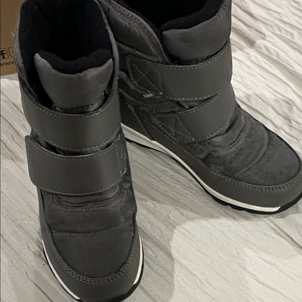 Weestep Kids Gray Winter Boots size 11